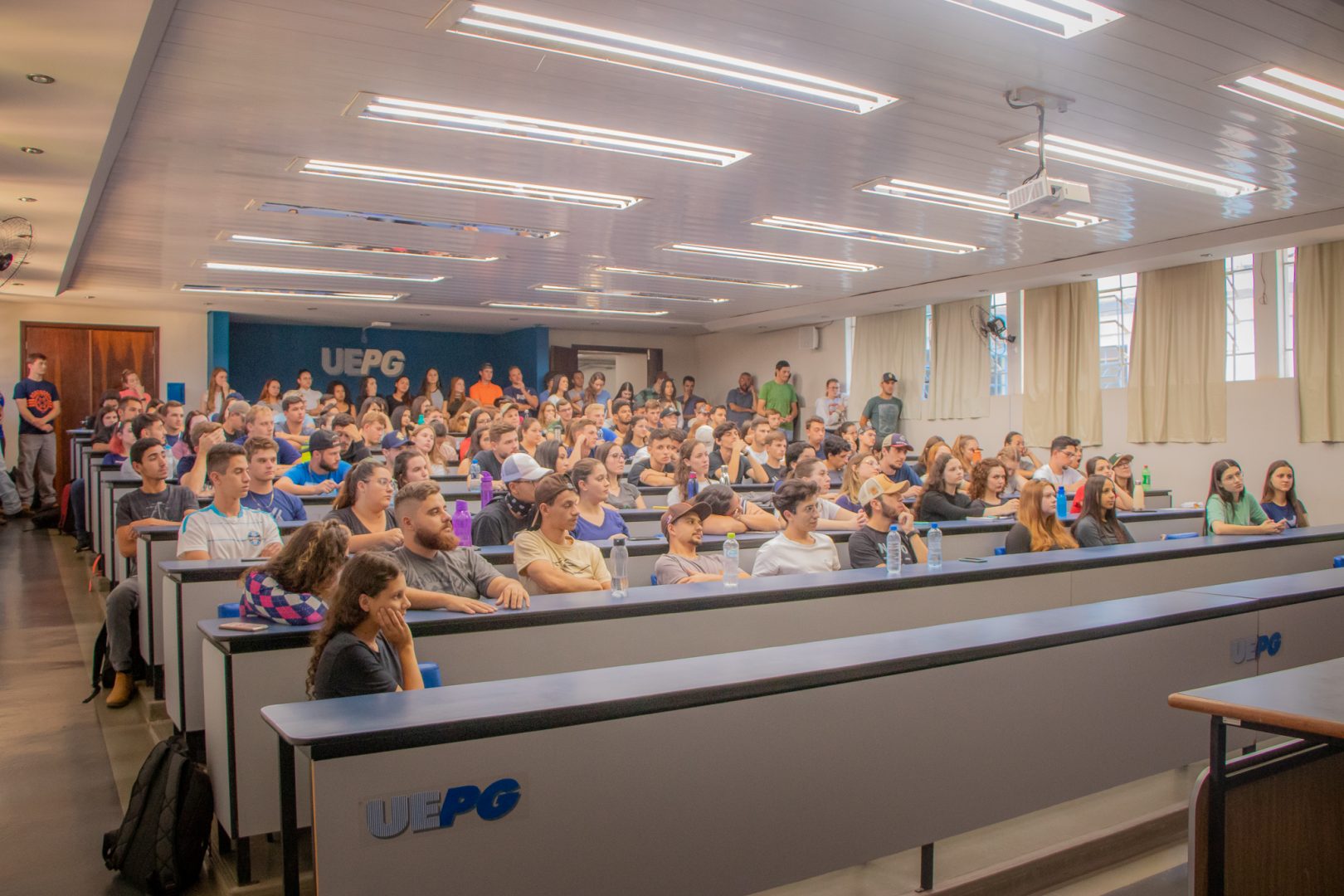 Pioneiro Do Interc Mbio Internacional Palestra Na Uepg Universidade