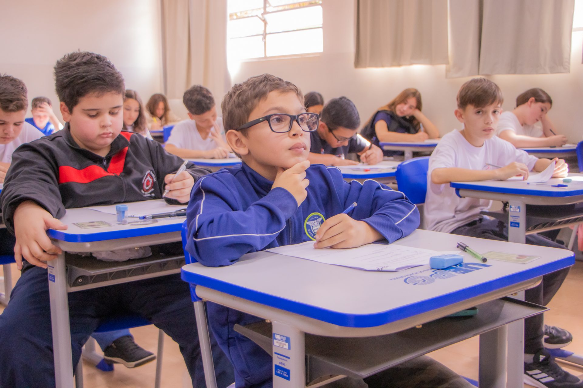 Crianças e adolescentes participam da segunda etapa da Olimpíada de Matemática da UEPG