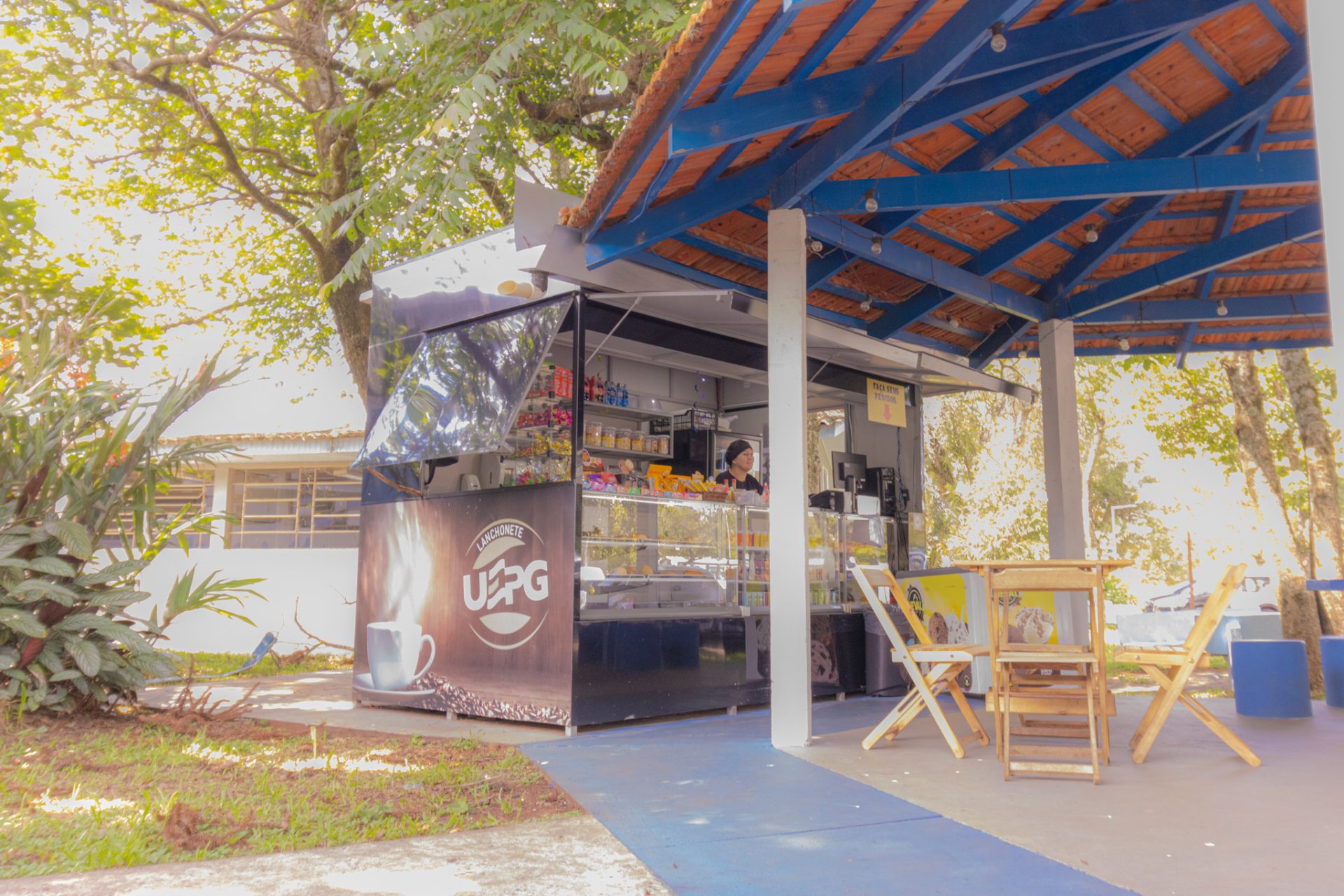 UEPG realiza pesquisa de satisfação dos food trucks na universidade; saiba como participar